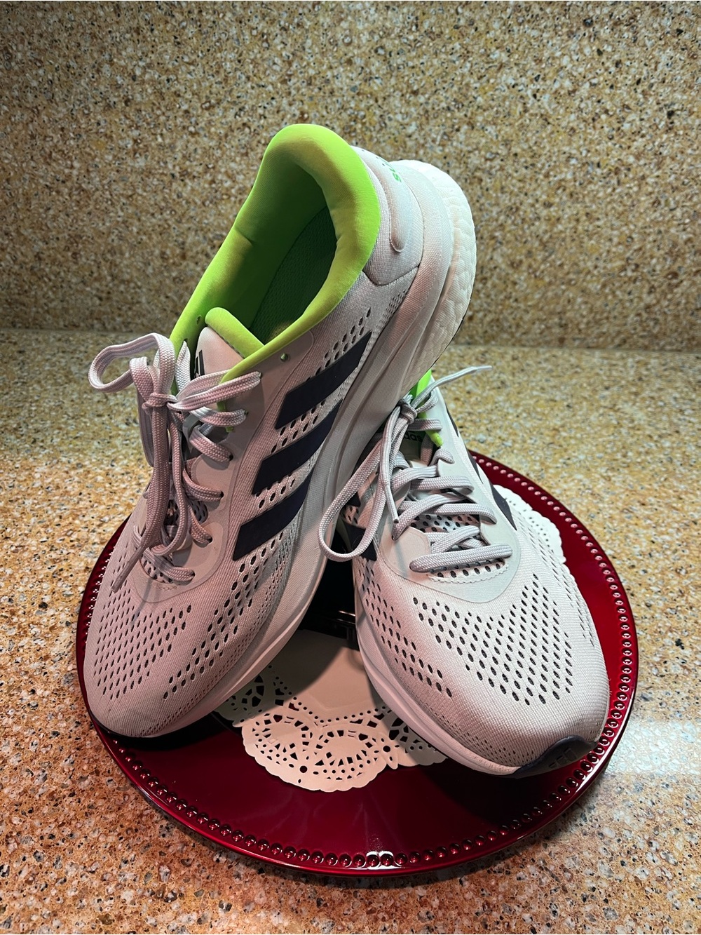 Adidas Supernova Men’s Light Gray Athletic Running Size 11 w/ Neon Green Lining